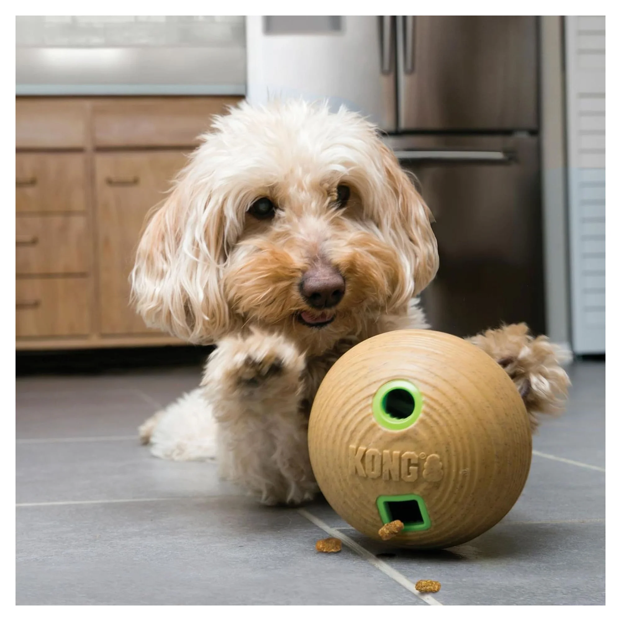 Kong Bamboo Feeder Dambıl Şeklinde Ödül Maması Dağıtma Köpek Oyuncağı M — Oyuncaklar, 330 g — Görsel 4